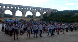 les élèves de l'école Célestin au pont du Gard