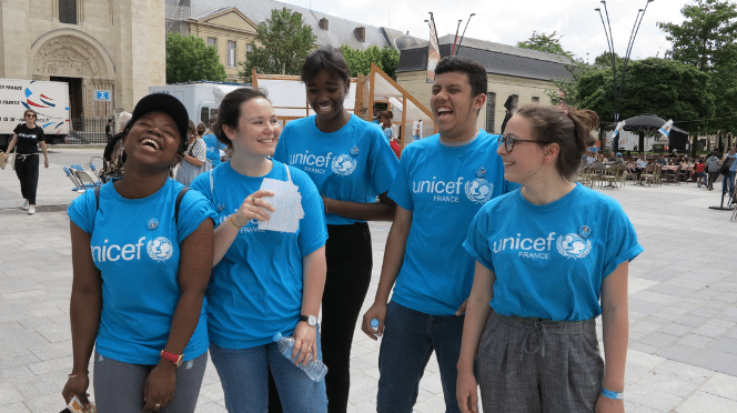 Photos de bénévoles à l'UNICEF France