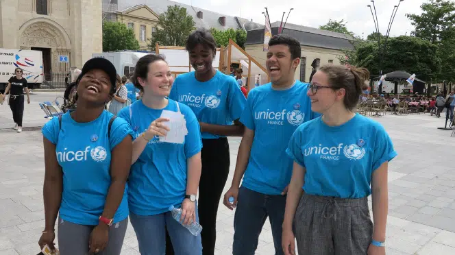 Photos de bénévoles à l'UNICEF France