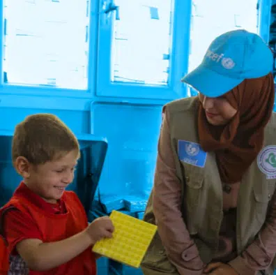 benevole-unicef-france-enfants