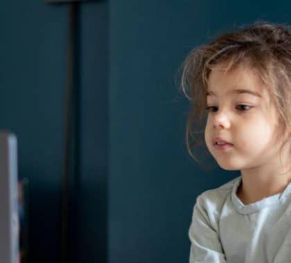 COVID-19 : la santé mentale et le bien-être des enfants en danger