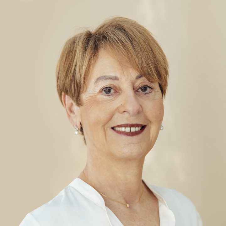 Adeline Hazan Présidente UNICEF France Adeline Hazan succède à Jean-Marie Dru à la présidence de l’UNICEF France ©Benjamin Decoin/UNICEF France