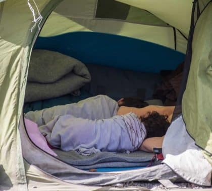 Plusieurs milliers d’enfants à la rue : quand cela va-t-il s’arrêter ?