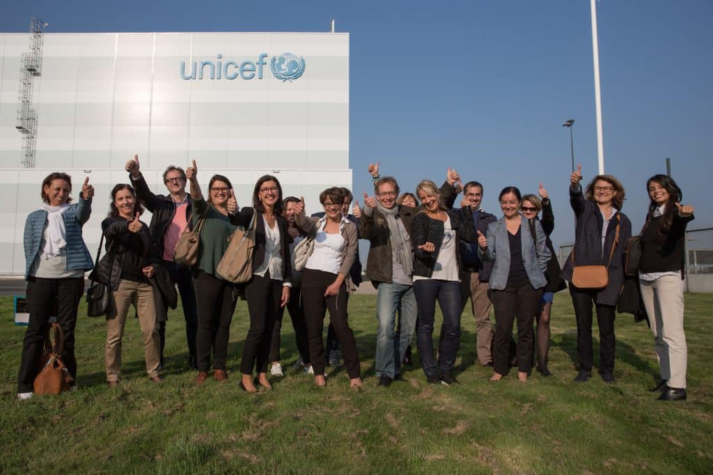 groupe-unicef-enfants-centre-logistique-copenhague