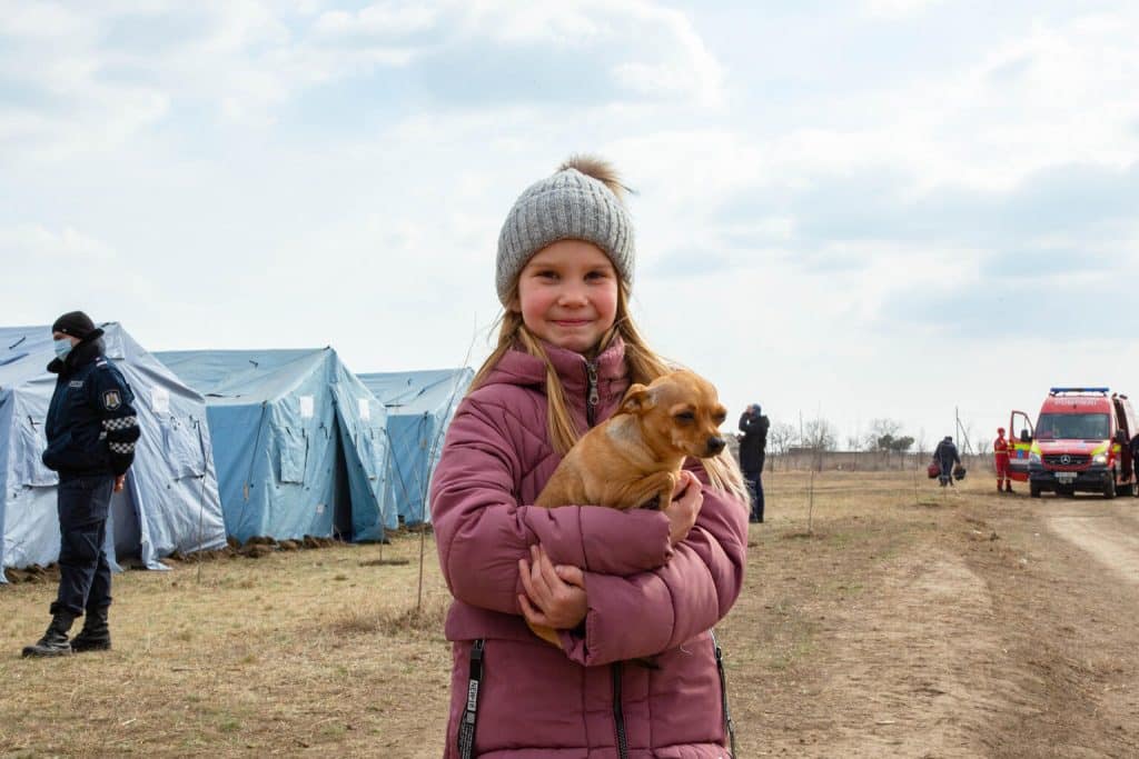 « Je m'inquiète pour ma sœur qui est hospitalisée en Ukraine », se confie Tatiana, 9 ans, dans un centre de réfugiés temporaire.