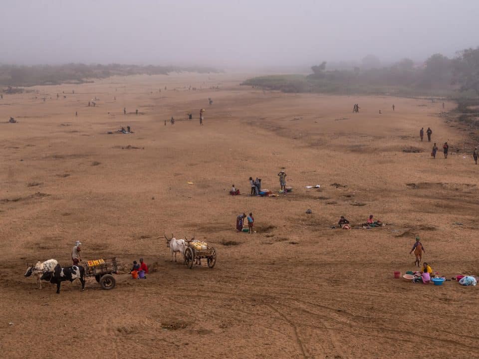 La rivière Manabovo est complétement asséchée. Ces images ont été prises il y a quelques semaines à Tsiombe, au sud de Madagascar.