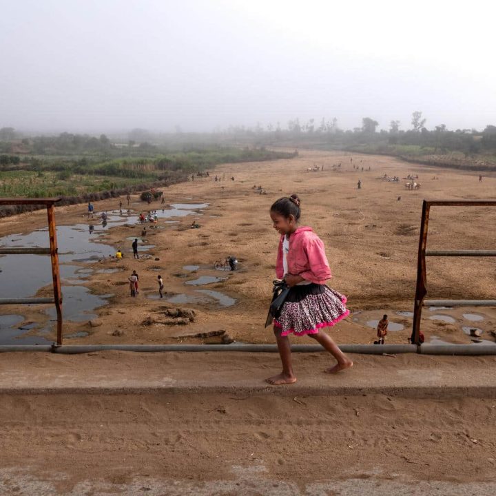 La rivière Manabovo est complétement asséchée. Ces images ont été prises il y a quelques semaines à Tsiombe, au sud de Madagascar.