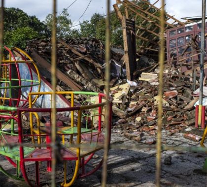 Indonésie : 100 enfants parmi les victimes du séisme à Java Ouest