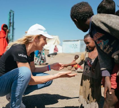 Élodie Gossuin, ambassadrice de l’UNICEF France, témoigne de sa mission à Djibouti