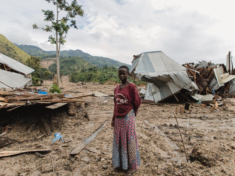 « Nous avons entendu les écroulements des rochers. Seuls mon petit frère et moi avons pu nous sauver. Les autres membres de ma famille n’ont pas survécu », livre Judith en République démocratique du Congo. Le 11 mai 2023. © UNICEF/UN0841780/