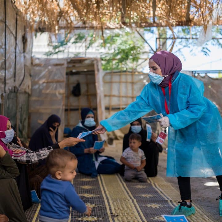 L'UNICEF cible 145 400 bénéficiaires avec des séances de sensibilisation à l'hygiène et des messages de prévention. © UNICEF/UN0725102/Choufany