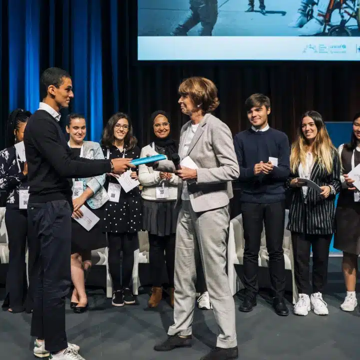 Du 15 au 18 octobre 2019, l’UNICEF et la ville de Cologne ont organisé le premier sommet international des villes amies des enfants à Cologne, en Allemagne. © UNICEF/UNI217432/Wogram