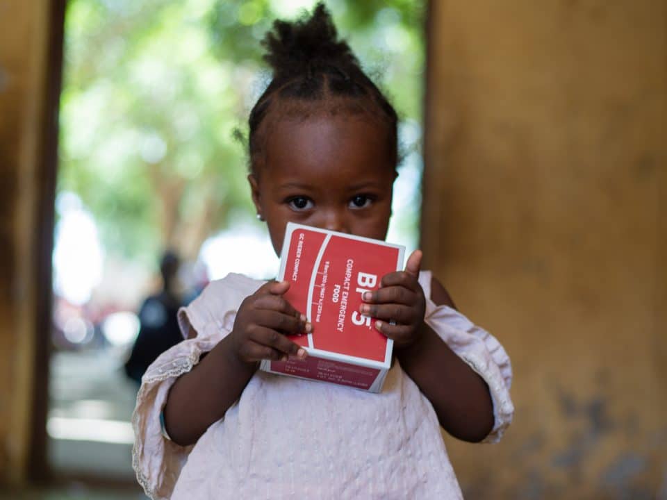 Au Soudan, L'État de Gezira a connu une forte augmentation des cas de malnutrition, en particulier chez les enfants déplacés. L'UNICEF mis en place des actions pour améliorer la santé et le bien-être des enfants de moins de cinq ans par la détection précoce et le traitement de la malnutrition, ainsi que par la prévention. © UNICEF/UNI462522/Mohamdeen