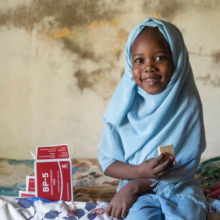 Au Soudan, L'État de Gezira a connu une forte augmentation des cas de malnutrition, en particulier chez les enfants déplacés. L'UNICEF mis en place des actions pour améliorer la santé et le bien-être des enfants de moins de cinq ans par la détection précoce et le traitement de la malnutrition, ainsi que par la prévention. © UNICEF/UNI462548/Mohamdeen