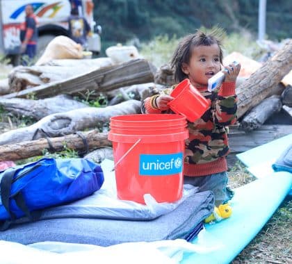 Séisme au Népal : la moitié des morts et des blessés sont des enfants