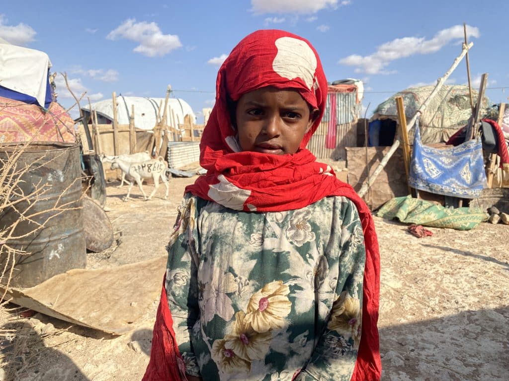 En Somalie, des milliers de familles ont été affectées par la crise climatique et contraintes à l'exil. A Jilab, à quelques kilomètres de Garowe, le camp de déplacés accueille plus de 11 000 personnes. © UNICEF/Karine Guldemann