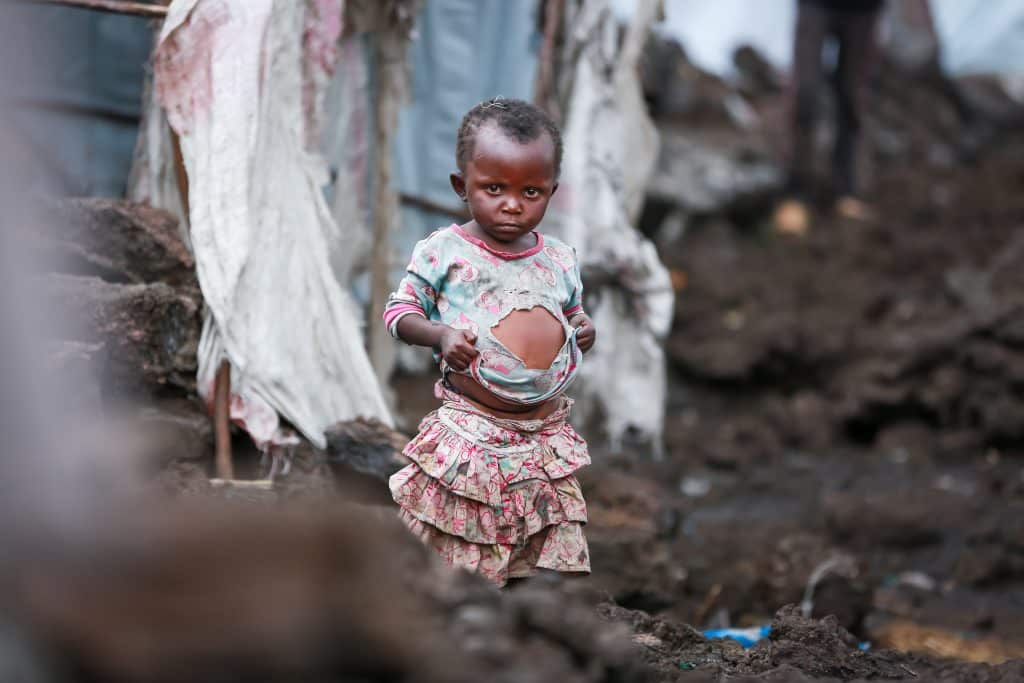 Le 8 septembre 2023, photo d'une petite fille dans le camp de déplacés de Rusayo, au Nord-Kivu, en RDC. © UNICEF/UNI472658/Vigné