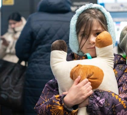 Ukraine : les enfants épuisés par deux années de guerre
