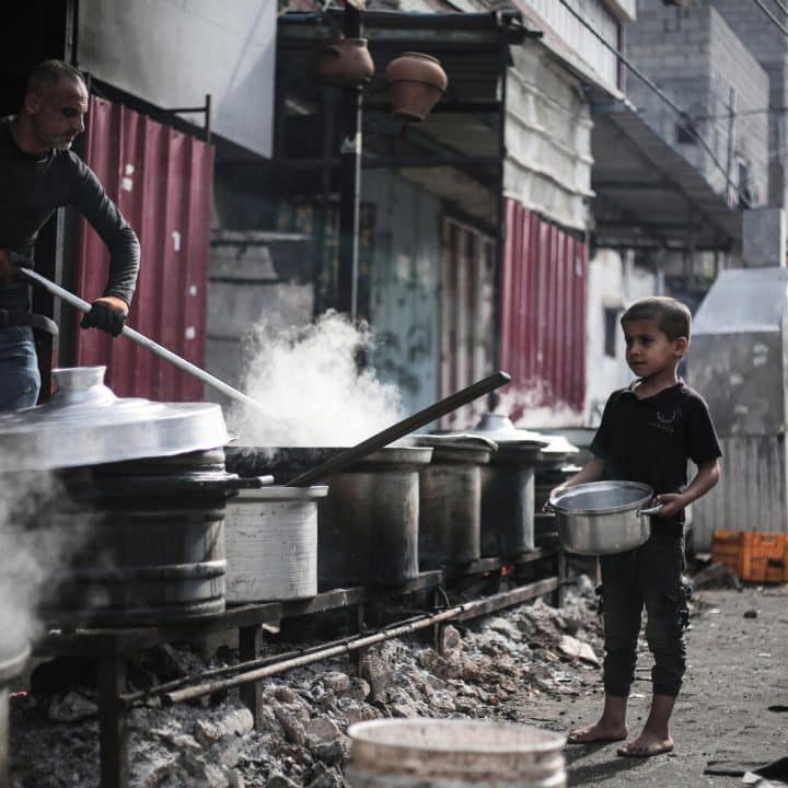 Gaza nourriture garçon bol Palestine