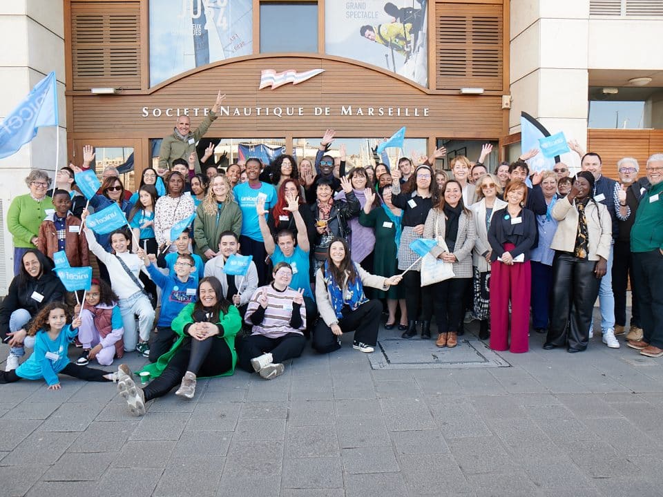 Photo prise à Marseille, le 16 mars 2024, lors de l’Assemblée générale de l’UNICEF Alpes Provence. © UNICEF/Anne-Sophie Nival