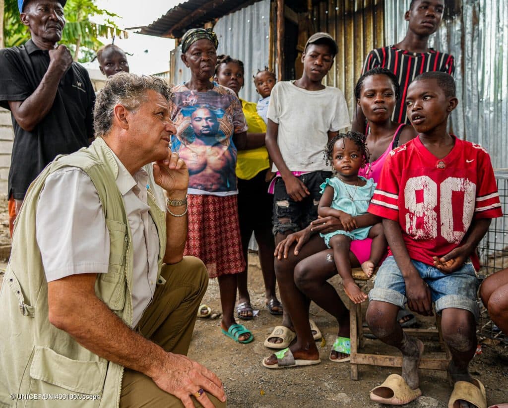 Les 3 et 4 octobre 2023, Bruno Maes, représentant de l'UNICEF en Haïti, visite le département de l'Artibonite dans le but de sensibiliser les acteurs humanitaires à la détérioration de la situation dans cette région. © UNICEF/UNI450100/Joseph