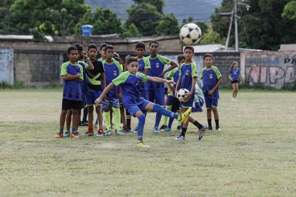 A Carupano, au nord-est du Venezuela, nos équipes travaillent avec plusieurs acteurs locaux, dont des clubs sportifs, pour venir en aide aux enfants.© UNICEF/UNI491000/Vargas