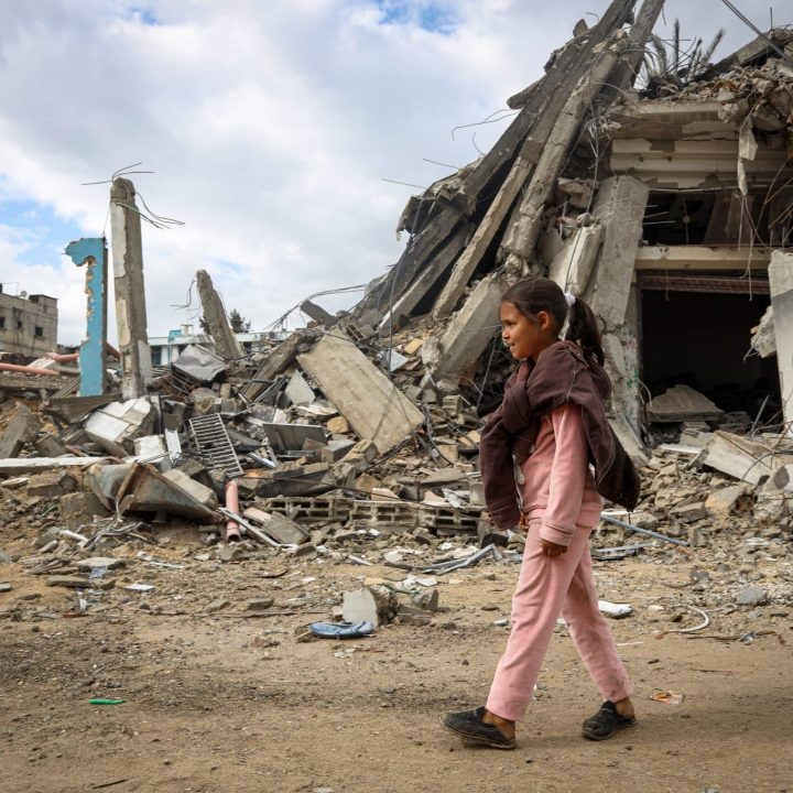 Gaza décombres petite fille