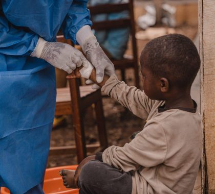Mpox : l’UNICEF intensifie ses efforts pour protéger les enfants de l’épidémie en RDC