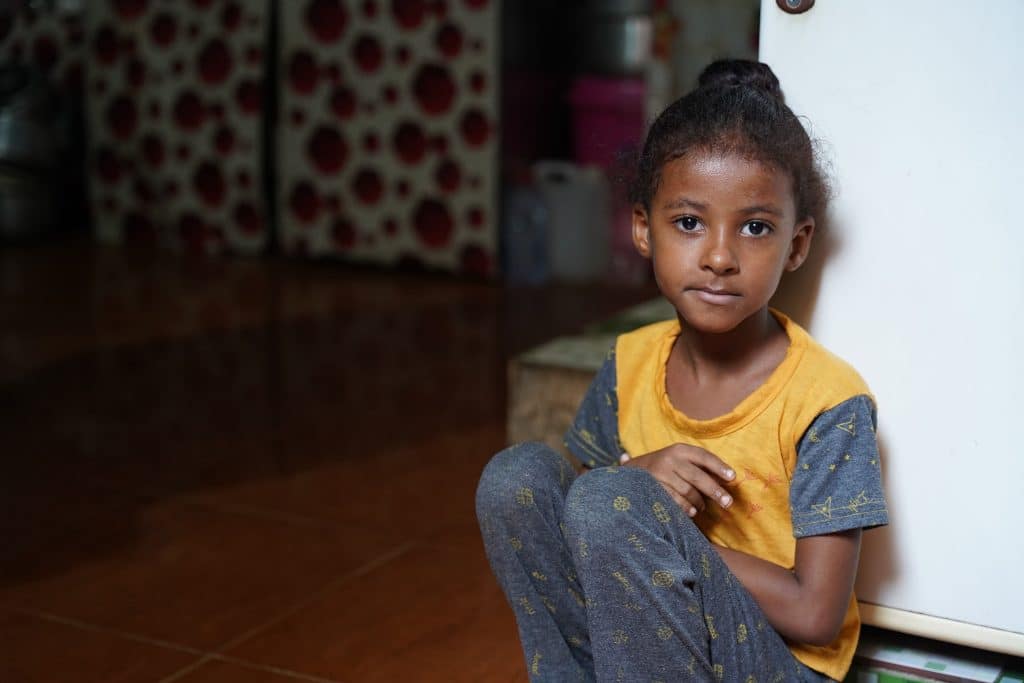 Au Yémen, Warda Fekri, 7 ans, souffre de malnutrition. © UNICEF/UNI585226/Hayyan