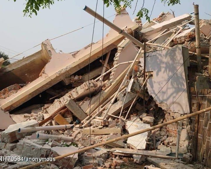 Séismes au Myanmar : des bâtiments effondrés dans la région de Mandalay témoignent de l'impact dévastateur du tremblement de terre de magnitude 7,7 qui a frappé le centre du Myanmar le 28 mars 2025. © UNICEF/UNI770584/anonymous