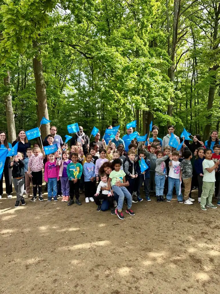 Marraine de la 8e édition d'UNIday, Paola Locatelli s’est déplacée dans un accueil de loisirs de la région parisienne pour célébrer UNIday (en avant-première) avec les enfants. © UNICEF France