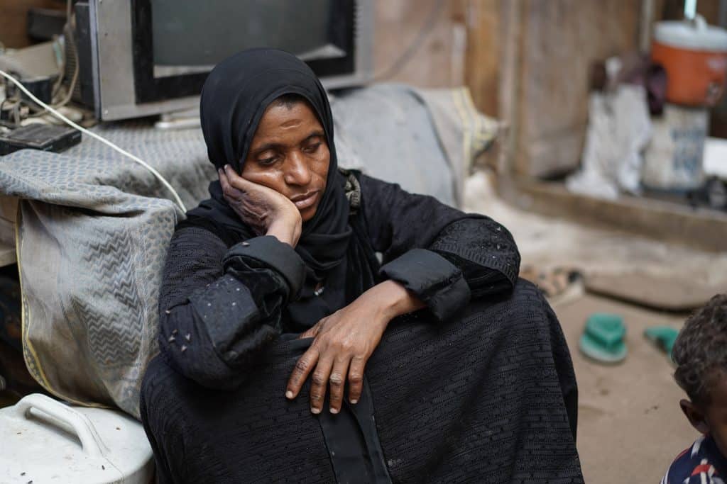 Au Yémen, Fatima, 35 ans est mère de neuf enfants et souffre de malnutrition.© UNICEF/UN0793392/Bin Hayan