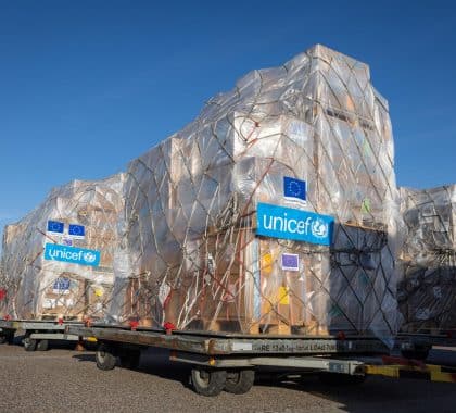 Myanmar : Un premier vol de l’UNICEF apporte une aide vitale aux victimes du séisme