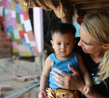 Elodie Gossuin au Cambodge : “La crise climatique est une crise des droits de l’enfant” 