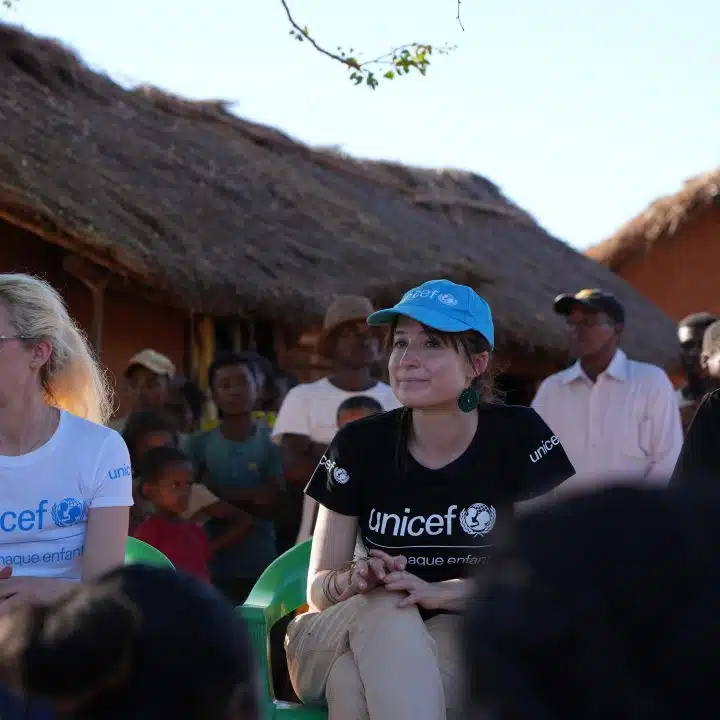 [Changement climatique - Madagascar] Visite de Mélissa Da Costa et Audrey Petit à Madagascar. © UNICEF France/Zumstein