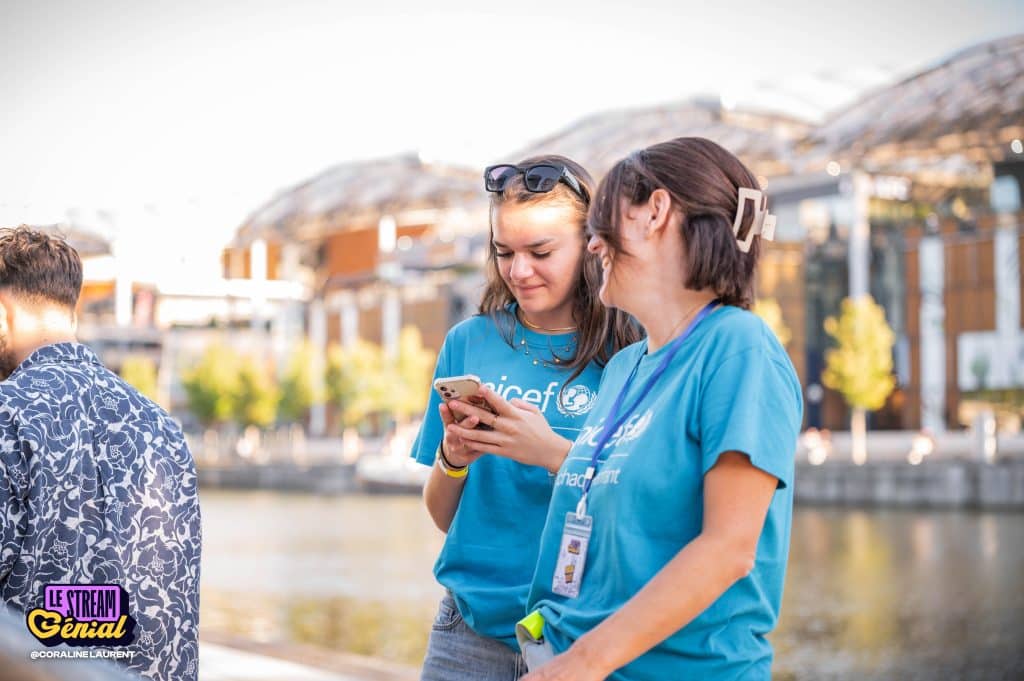 En juillet, bénévoles de l'UNICEF France et streamers étaient réunis pour le Stream Génial, un évènement solidaire diffusé sur Twitch. ©Coraline Laurent