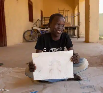 Au Soudan, dessiner pour guérir de la guerre