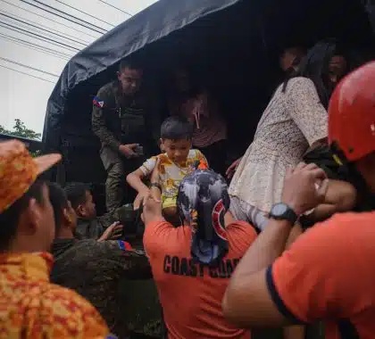 Philippines : 1,7 million d’enfants menacés après le passage du typhon Fung-wong