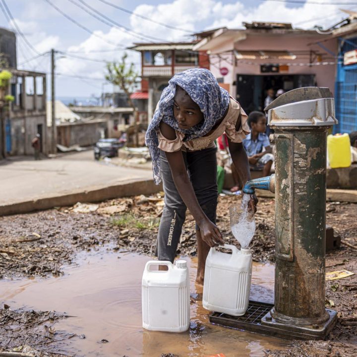 Expo photo Grandir à Mayotte après Chido. © Patrick MEINHARDT / AFP